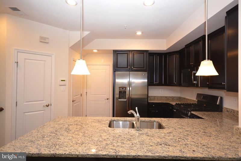 5942 Leben Dr, Frederick, MD 21703