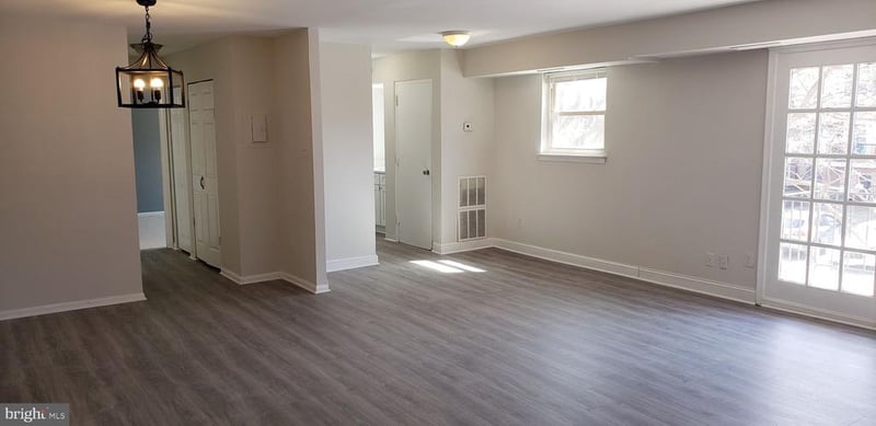 5927 Quantrell Ave #204, Alexandria, VA 22312