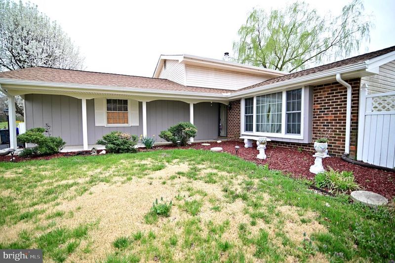 2426 Pinefield Rd, Waldorf, MD 20601