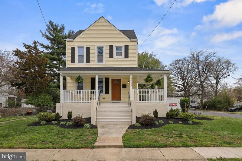 4704 Longfellow St, Riverdale, MD 20737