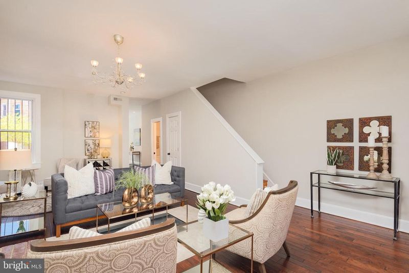 213 15th St NE, Washington, DC 20002