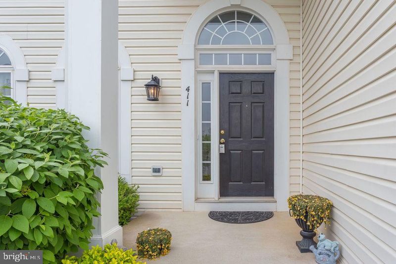 411 Hanrahan Ct SE, Leesburg, VA 20175