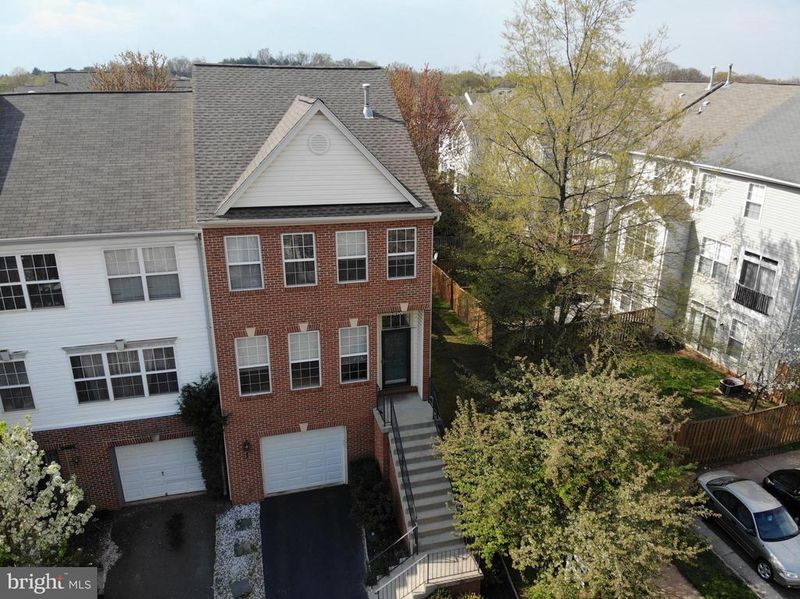 21471 Rusty Blackhaw Sq, Sterling, VA 20164