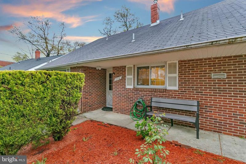 1113 Navahoe Dr, Silver Spring, MD 20903