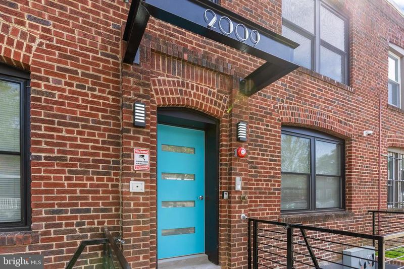 2009 E St NE #4, Washington, DC 20002