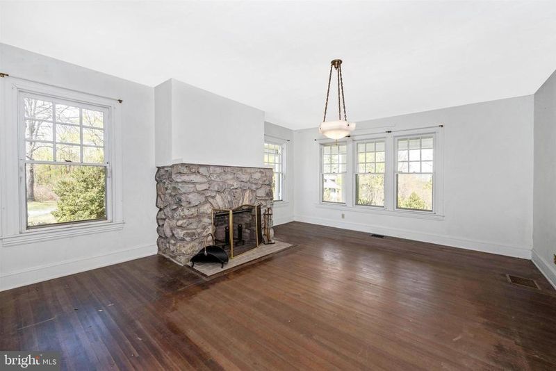 5816 Rowland, Cascade, MD 21719
