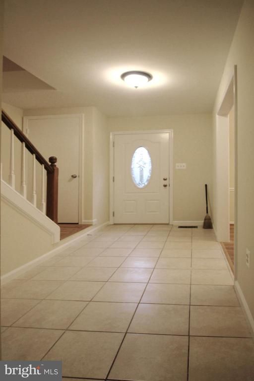 316 Cherry Ct, Herndon, VA 20170