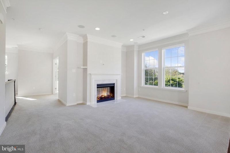 703 Cobbler Pl #703, Gaithersburg, MD 20877