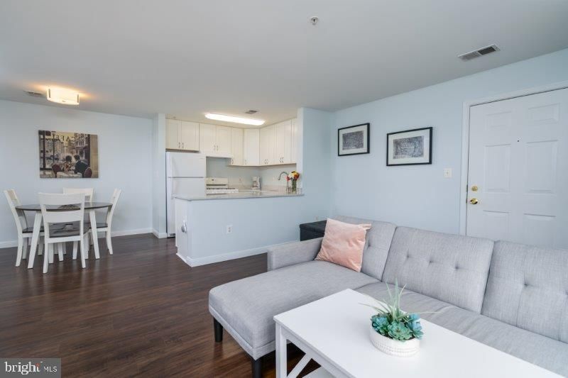631 Constellation Sq SE #E, Leesburg, VA 20175