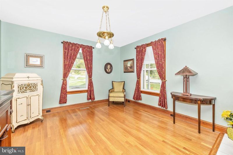 4718 Schley Ave, Braddock Heights, MD 21714