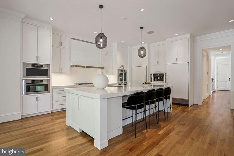 3534 N Somerset St, Arlington, VA 22213