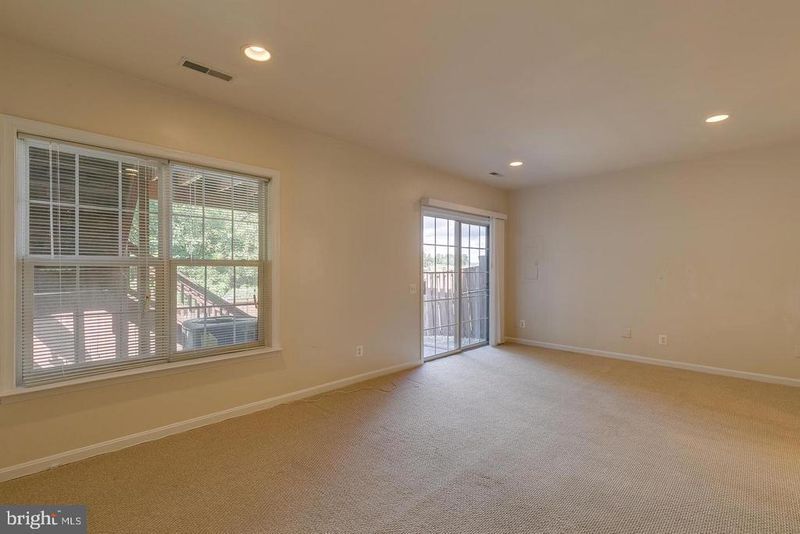 22509 Maison Carree Sq, Ashburn, VA 20148