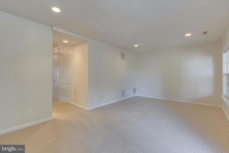 22509 Maison Carree Sq, Ashburn, VA 20148