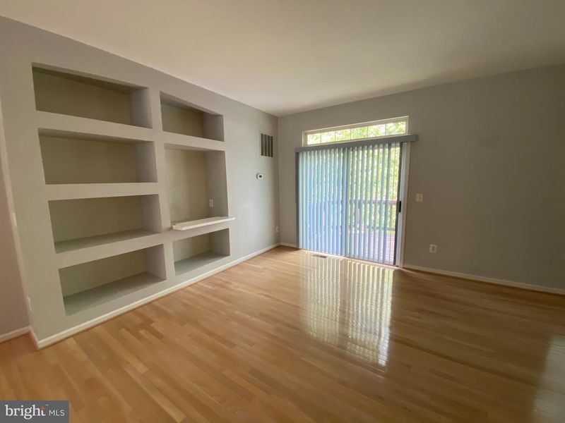 4110 Flower Box Ct, Fairfax, VA 22030