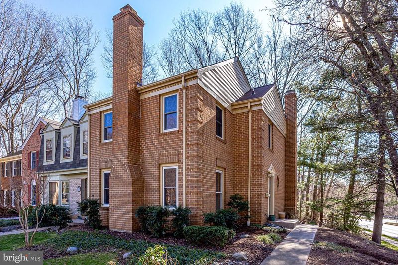 11500 Pine Cone Ct, Reston, VA 20191