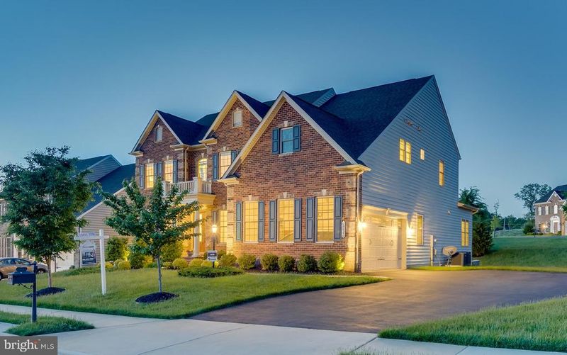 26626 Vanderview Pl, Chantilly, VA 20152