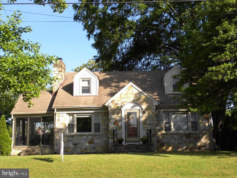 1002 Clearview Ave, Fredericksburg, VA 22405