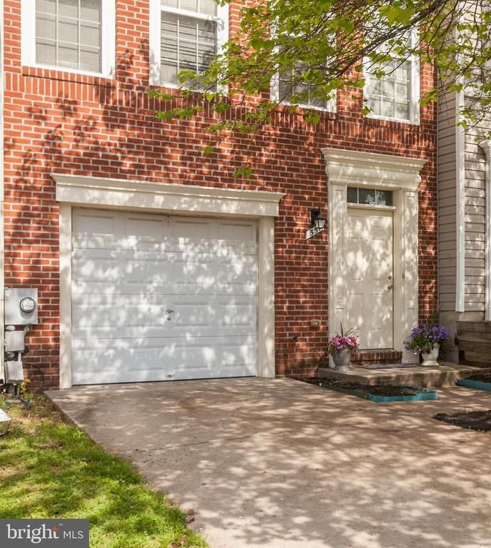 551 Ellison Ct, Frederick, MD 21703