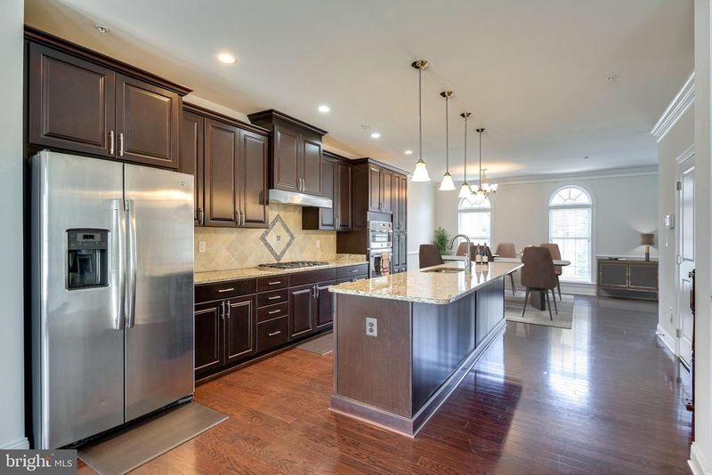 2512 Cherry Tree Rd, Hanover, MD 21076