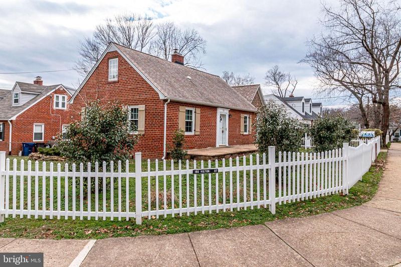 160 Hilton St, Alexandria, VA 22314