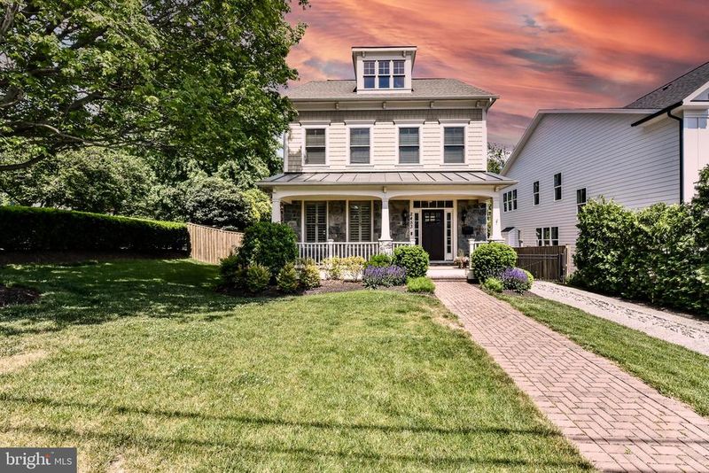 2453 N Jefferson St, Arlington, VA 22207