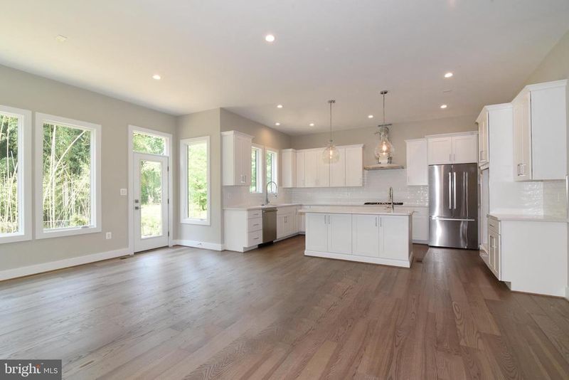 6565 Lee Hw, Arlington, VA 22213