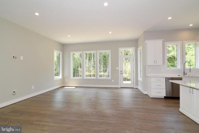 6565 Lee Hw, Arlington, VA 22213
