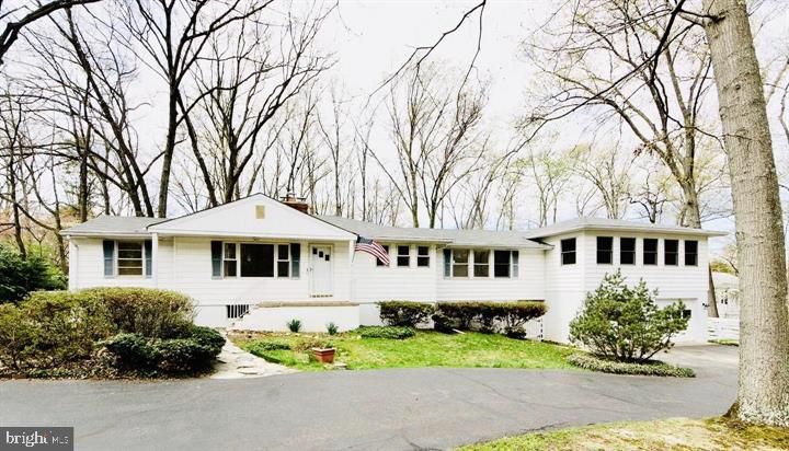 4046 Elizabeth Ln, Fairfax, VA 22032