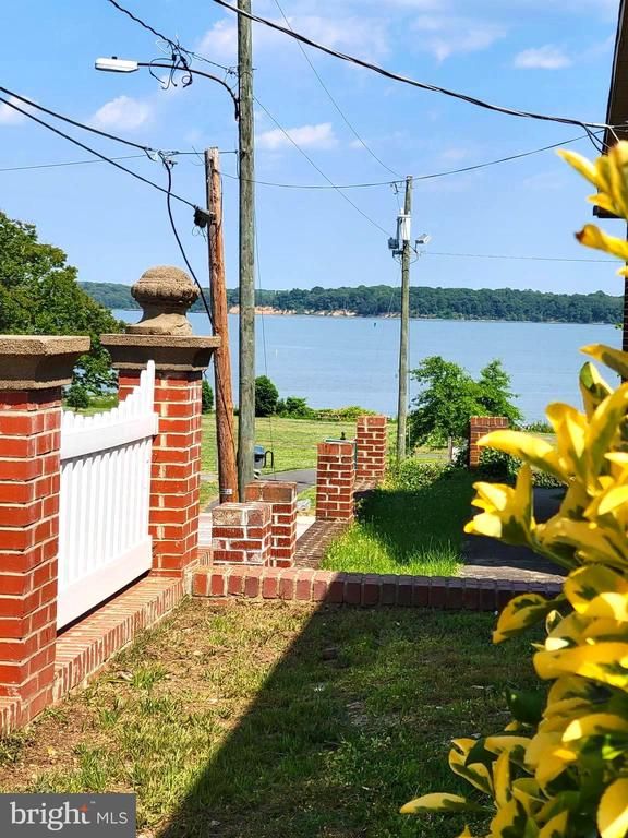 206 3rd Ave, Quantico, VA 22134