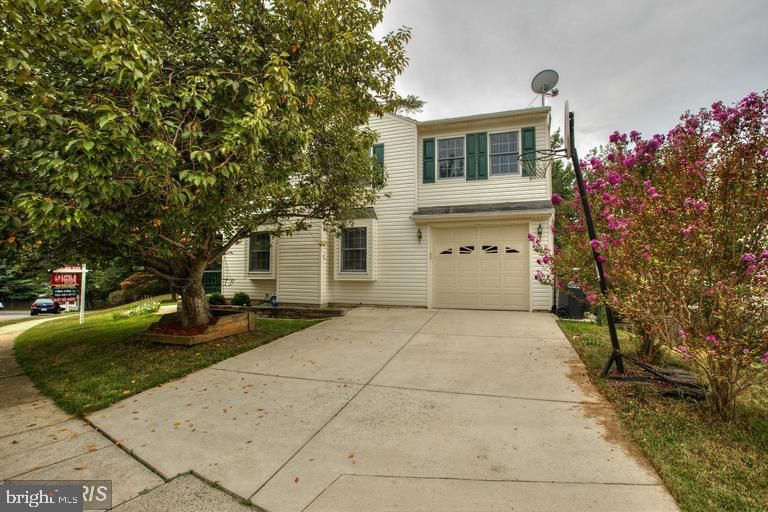 5820 Silchester St, Burke, VA 22015