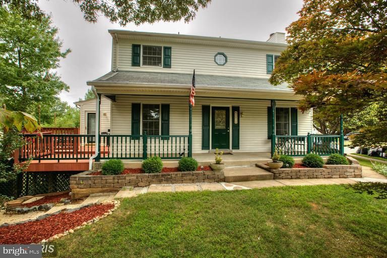 5820 Silchester St, Burke, VA 22015