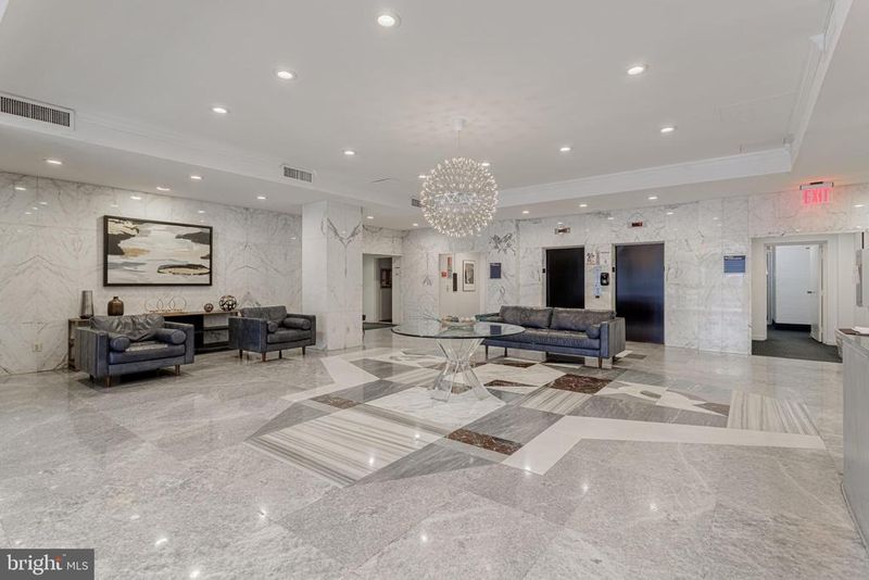 730 24th St NW #708, Washington, DC 20037