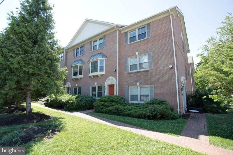 1871 N Adams St, Arlington, VA 22201