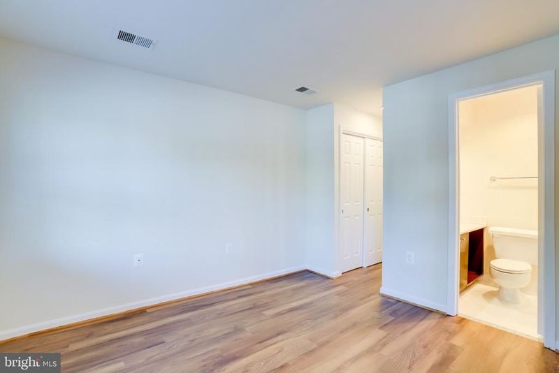 1871 N Adams St, Arlington, VA 22201