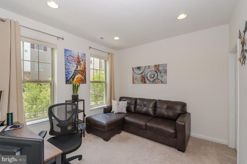 2413 Sommers Ct, Jessup, MD 20794