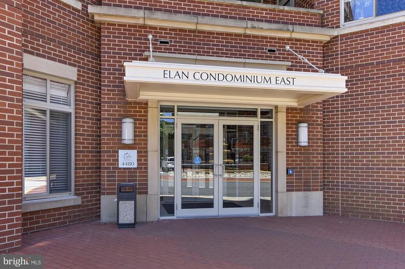 4480 Market Commons Dr #305, Fairfax, VA 22033