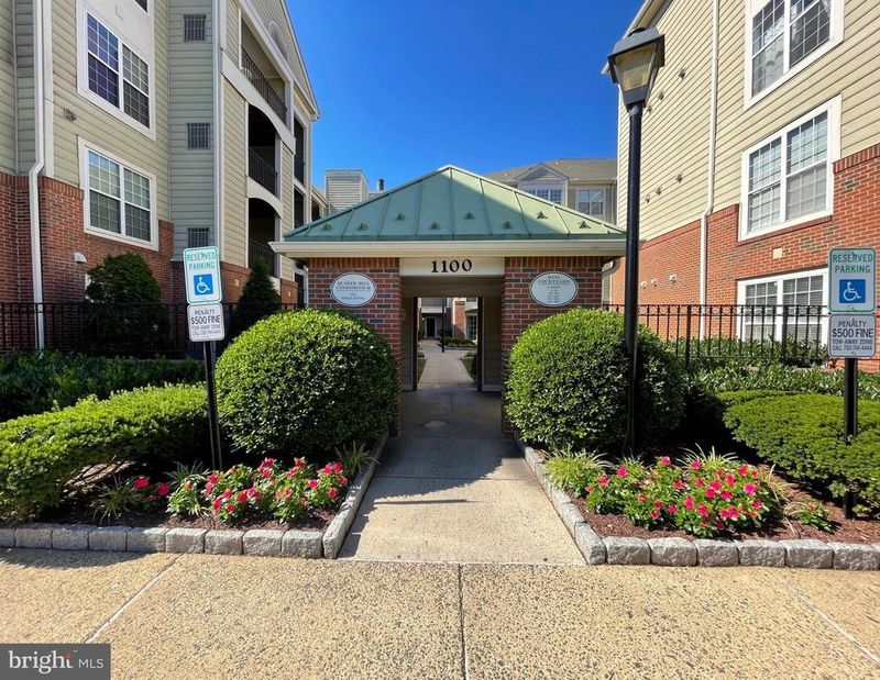 1100 Quaker Hill Dr #421, Alexandria, VA 22314