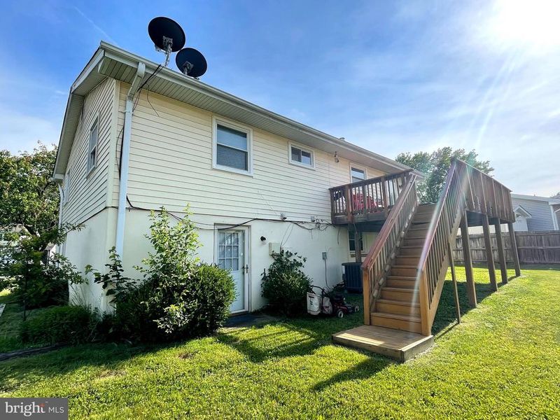 1313 E Maple Ave, Sterling, VA 20164