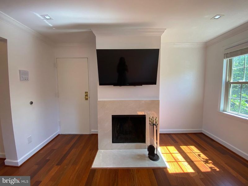 527 Bashford Ln #3, Alexandria, VA 22314