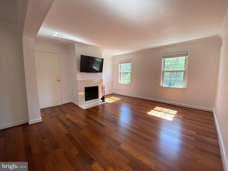 527 Bashford Ln #3, Alexandria, VA 22314