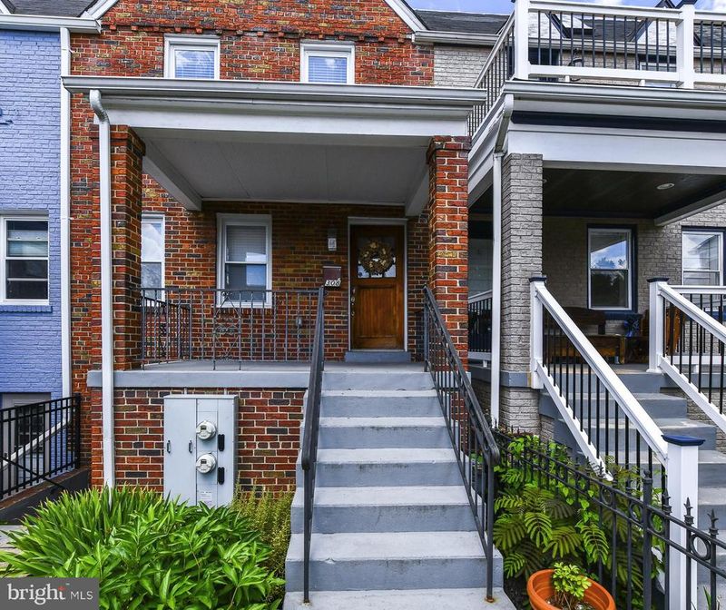 308 16th St NE #A-UPPER 3BR, Washington, DC 20002