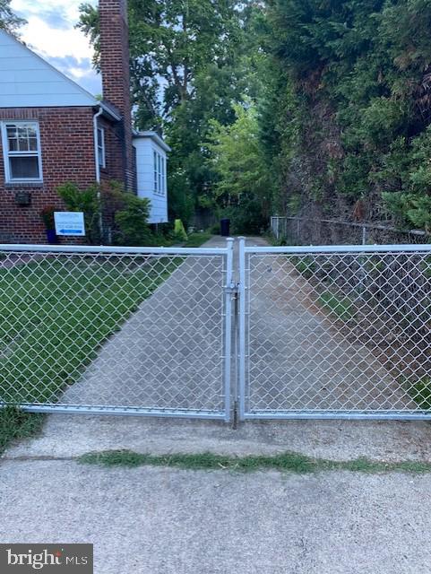 202 E Spring St, Alexandria, VA 22301