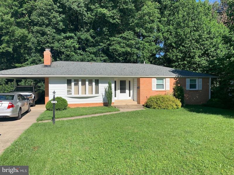 6718 Deland Dr, Springfield, VA 22152