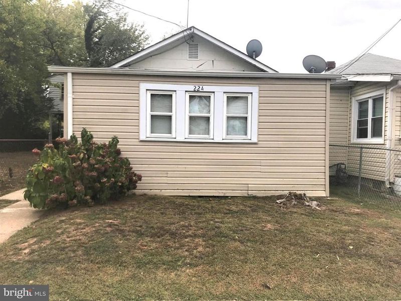 224 Fourth Ave, Quantico, VA 22134