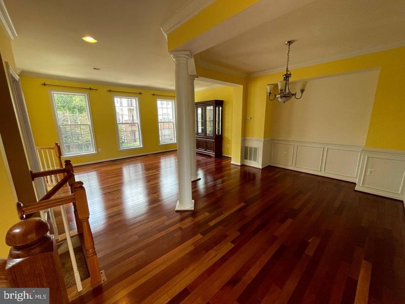 13188 Fox Hunt Ln, Herndon, VA 20171