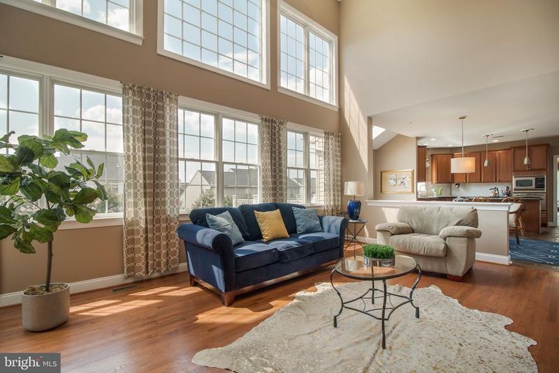 18422 Polynesian Ln, Boyds, MD 20841