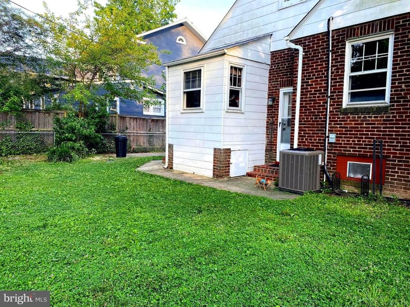 202 E Spring St, Alexandria, VA 22301