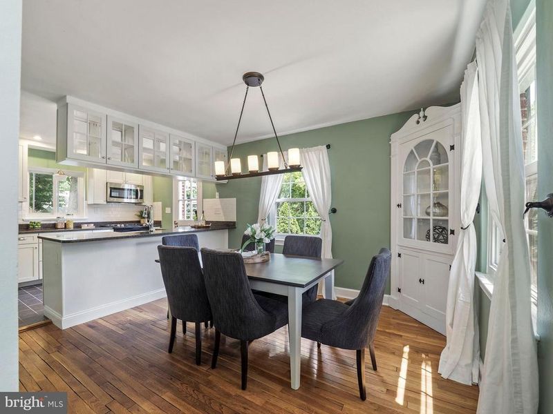 10028 Reddick Dr, Silver Spring, MD 20901