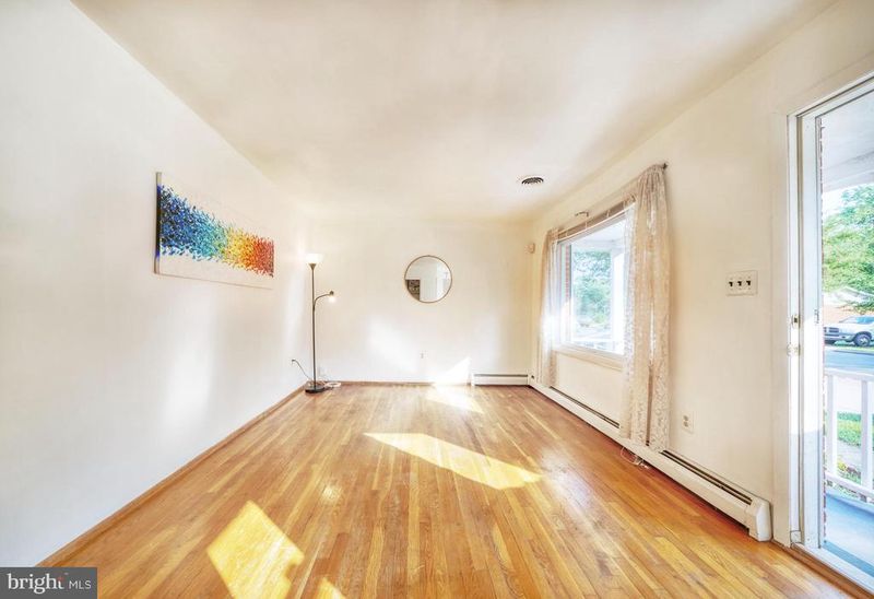 14307 Bismark Ave, Woodbridge, VA 22193