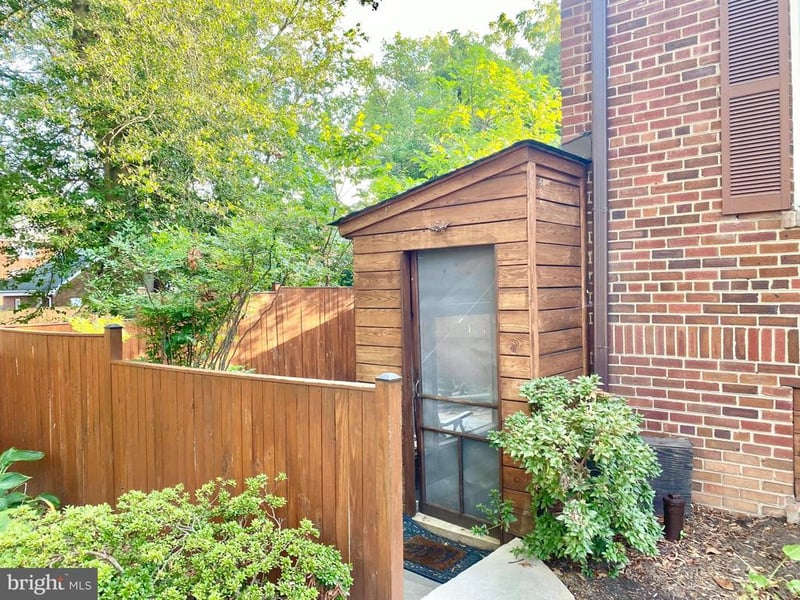 1200 S Cleveland St, Arlington, VA 22204